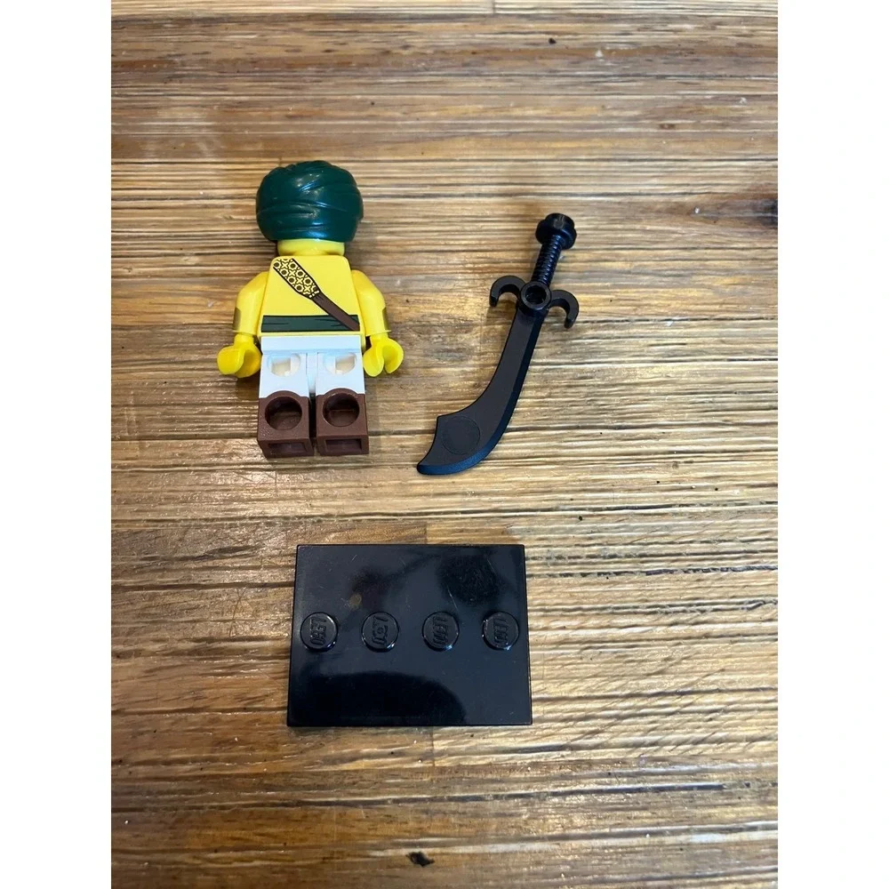 Lego‎ Minifigure Series 16 Desert Warrior Retired Collectible
